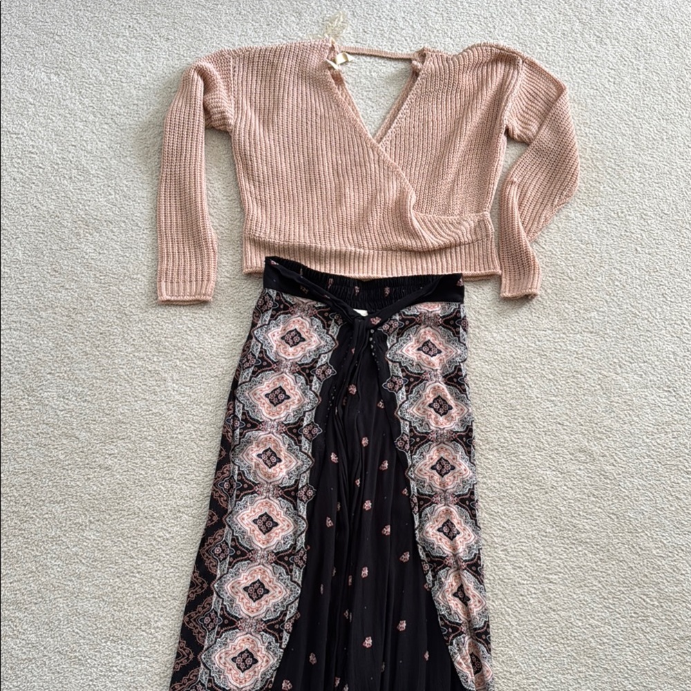 Elegant Black and Pink Patterned Skirt